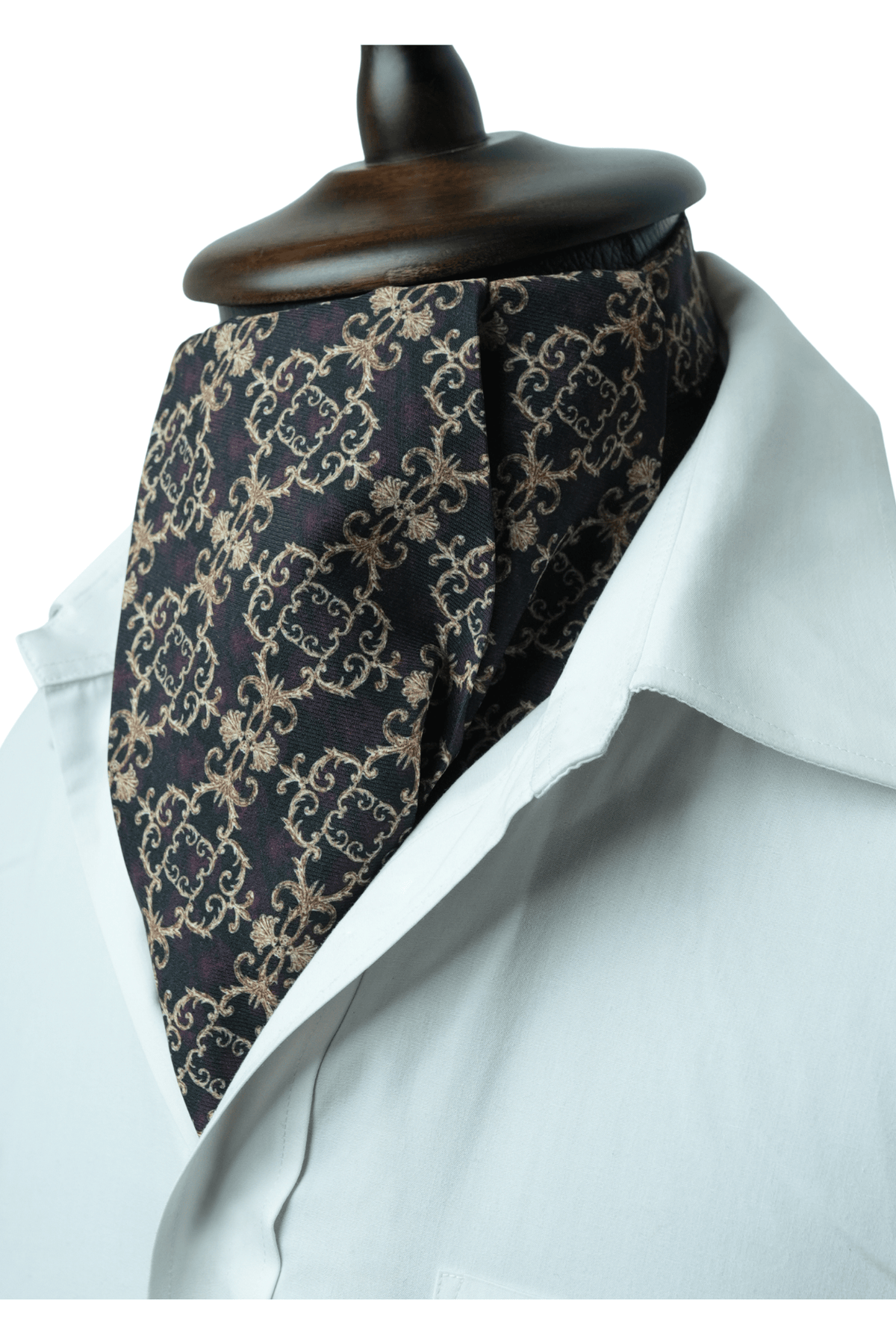 Baroque Chain Wine Cravat